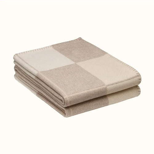 Soft wool and cashmere blanket