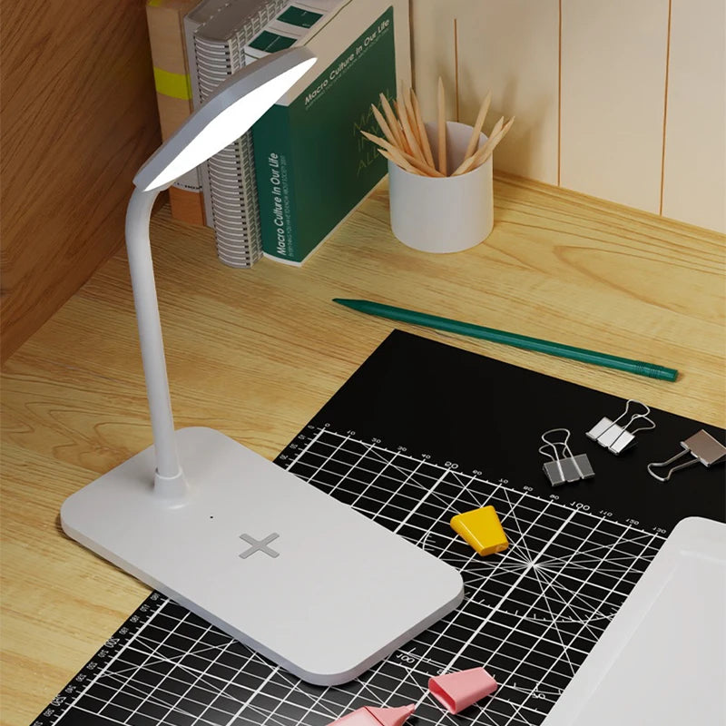 Lampe de Bureau LED avec Chargeur Sans Fil et Port USB – Veilleuse Tactile, Luminosité Réglable, Protection des Yeux – Idéale pour Gaming, Lecture, et Usage Domestique